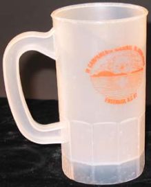 PLASTIC OUTDOOR MUG WITH ENSENADA '87 LOGO