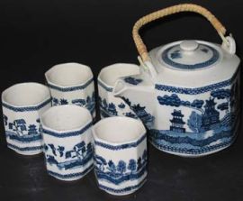 LOVELY ORIENTAL TEAPOT-HEXAGON, with FIVE CUPS